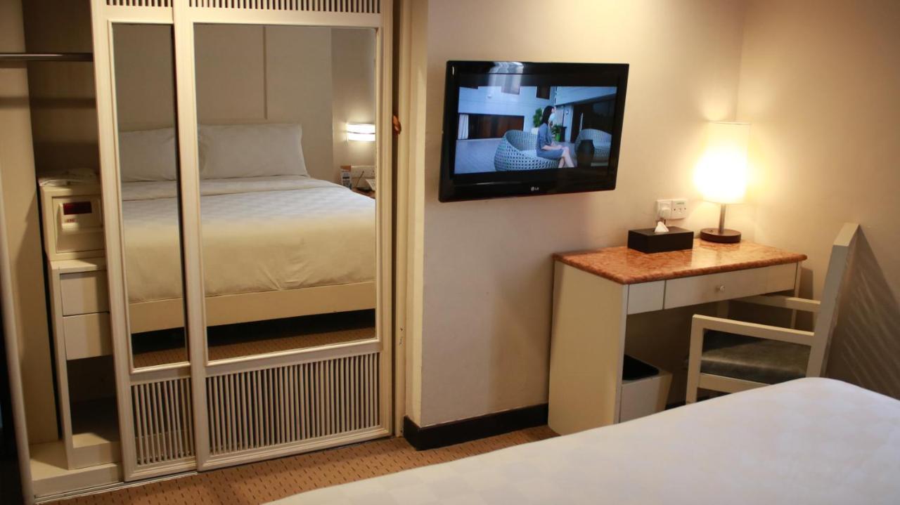 Beverly Hotel Batam Nagoya Esterno foto