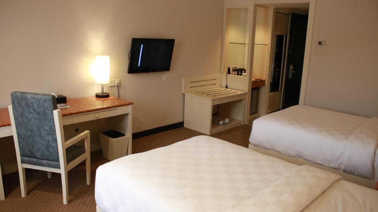 Beverly Hotel Batam Nagoya Esterno foto