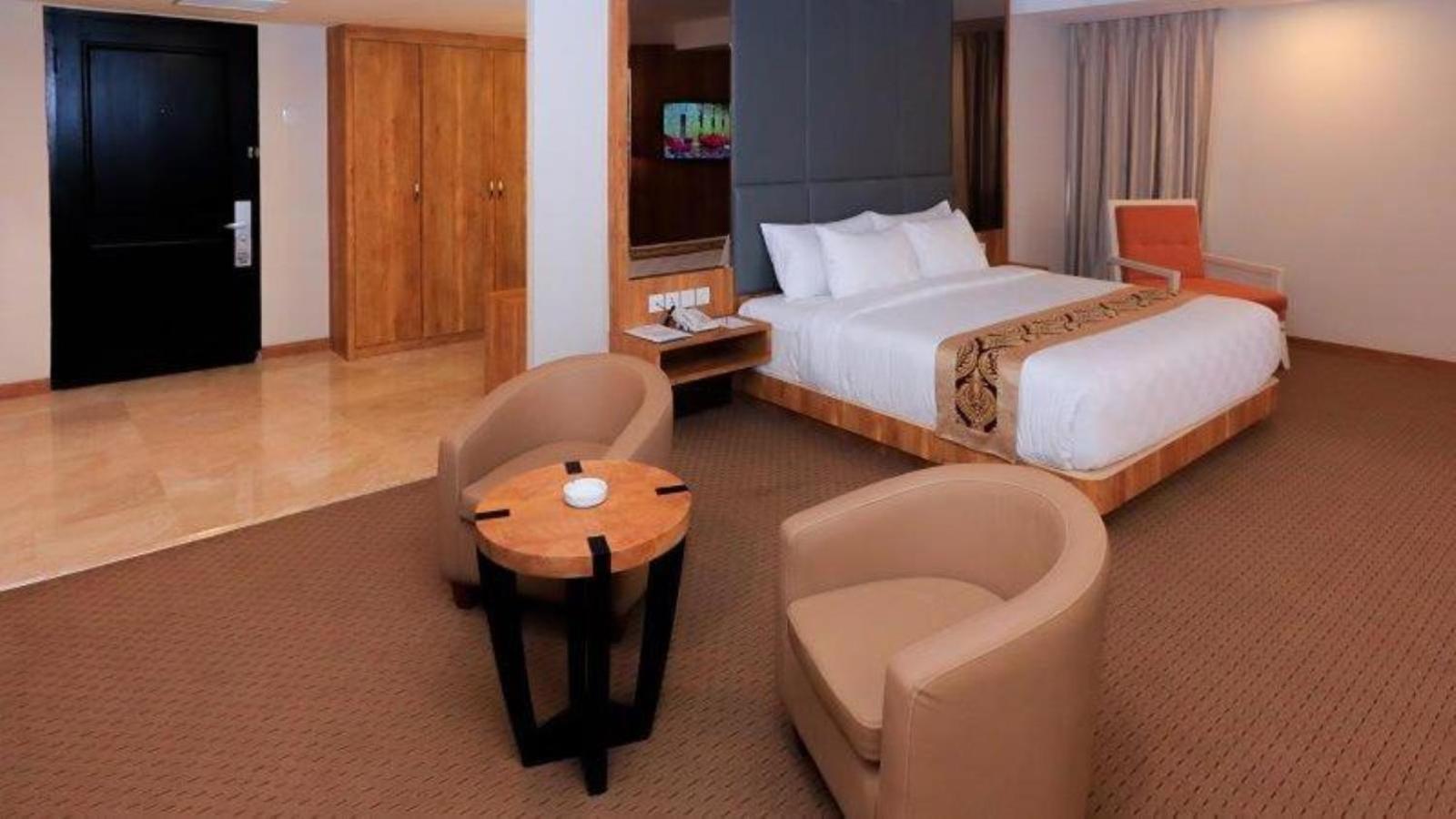 Beverly Hotel Batam Nagoya Esterno foto