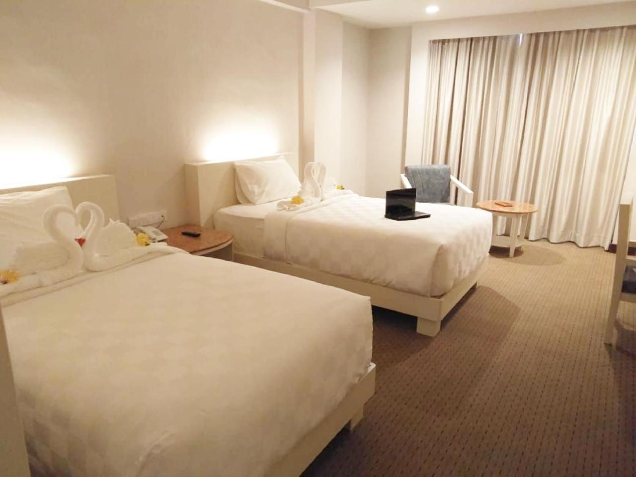 Beverly Hotel Batam Nagoya Esterno foto