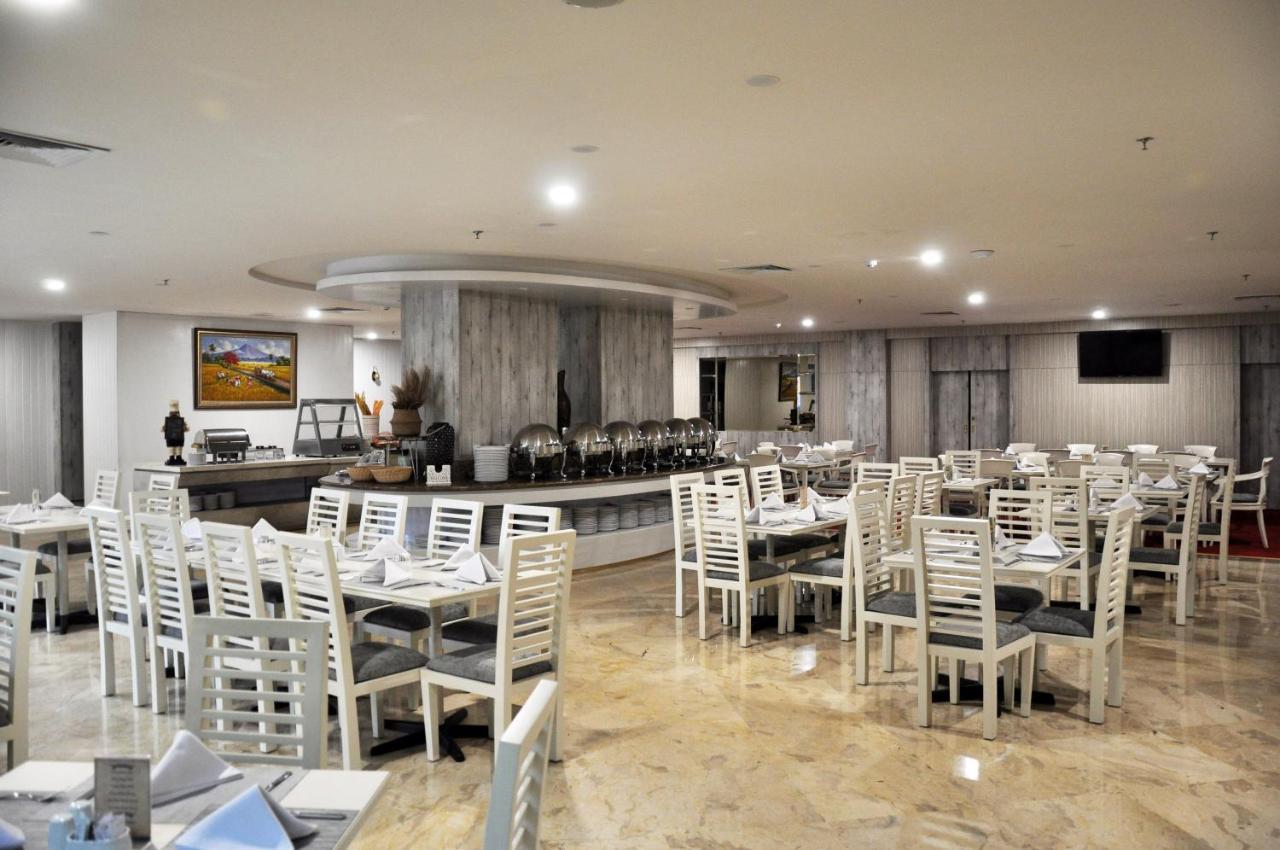 Beverly Hotel Batam Nagoya Esterno foto