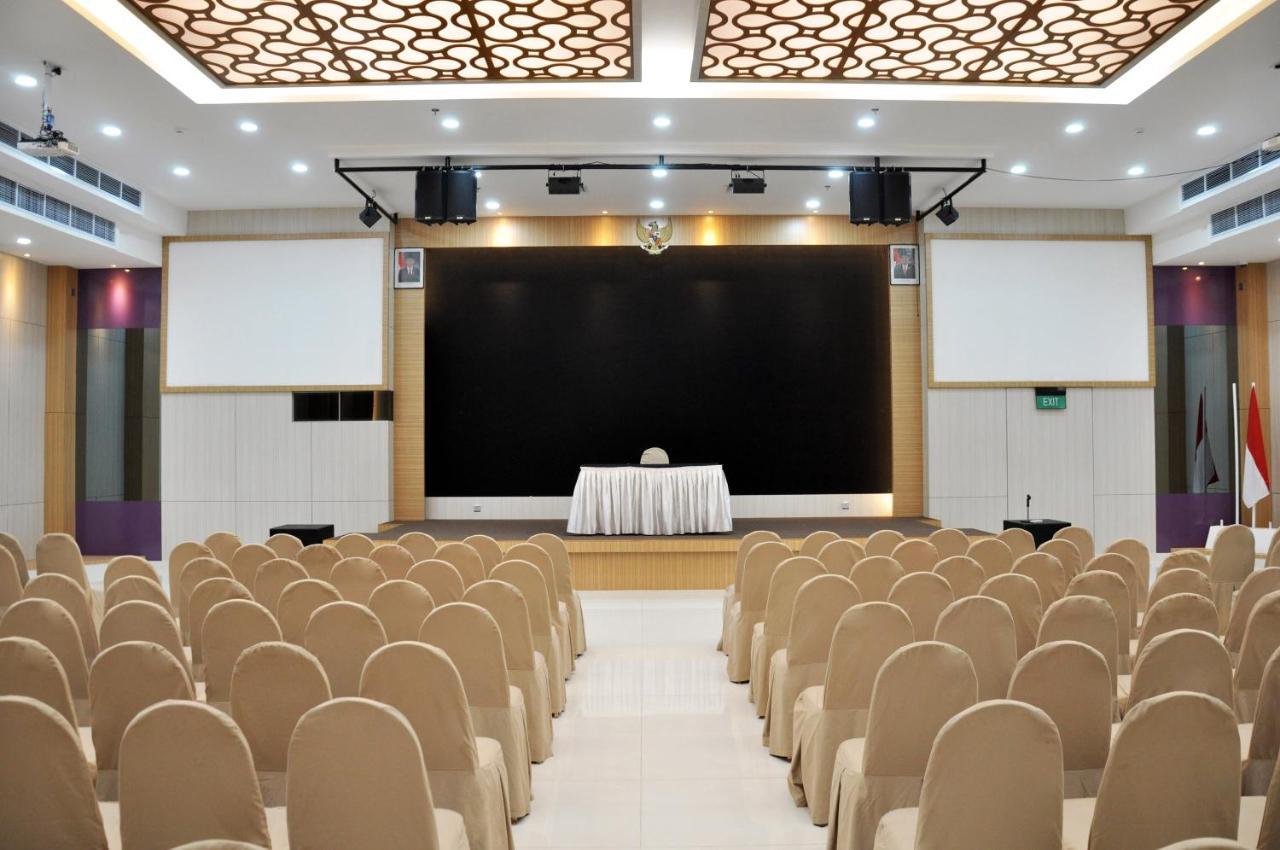 Beverly Hotel Batam Nagoya Esterno foto