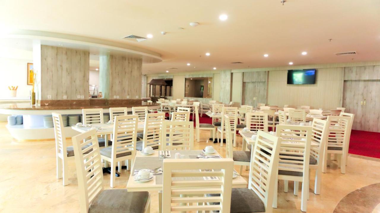Beverly Hotel Batam Nagoya Esterno foto