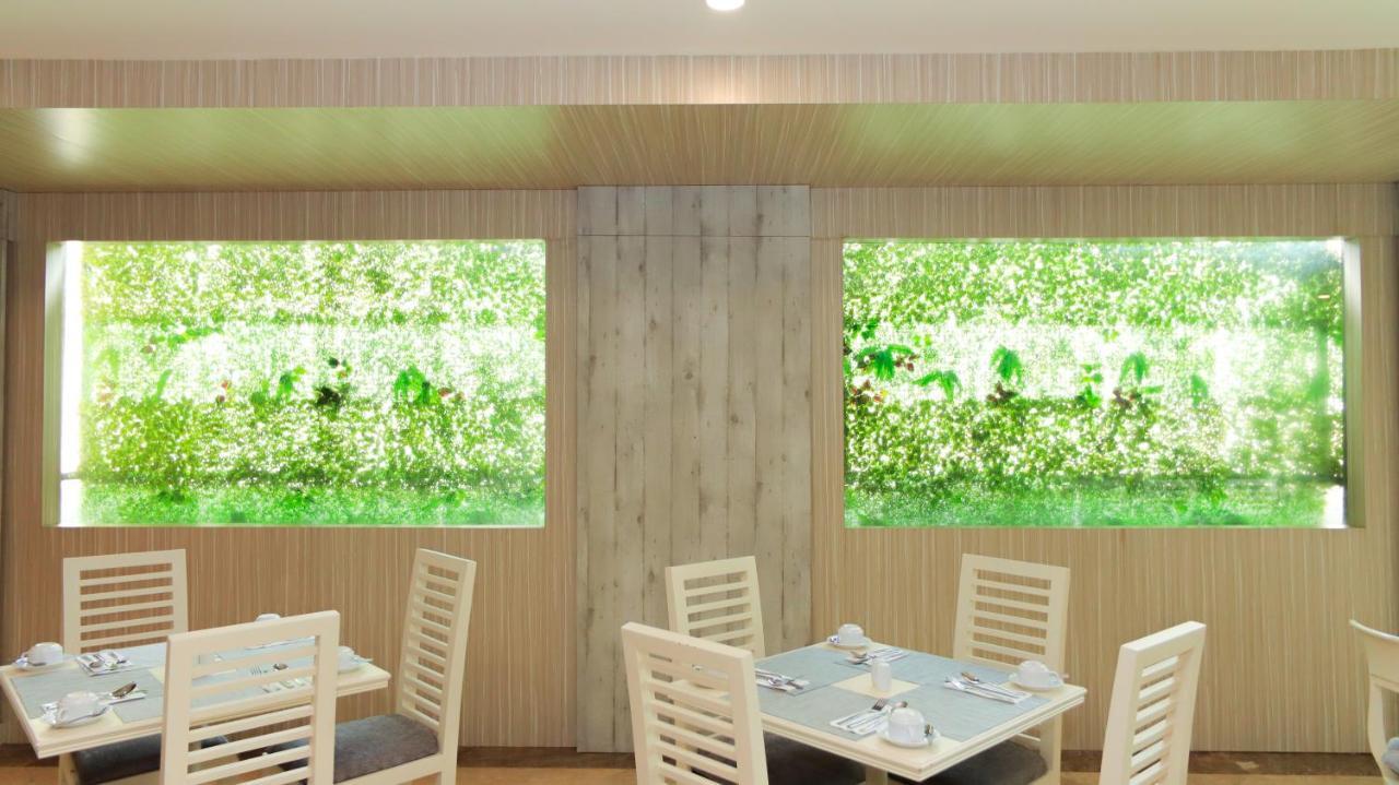 Beverly Hotel Batam Nagoya Esterno foto