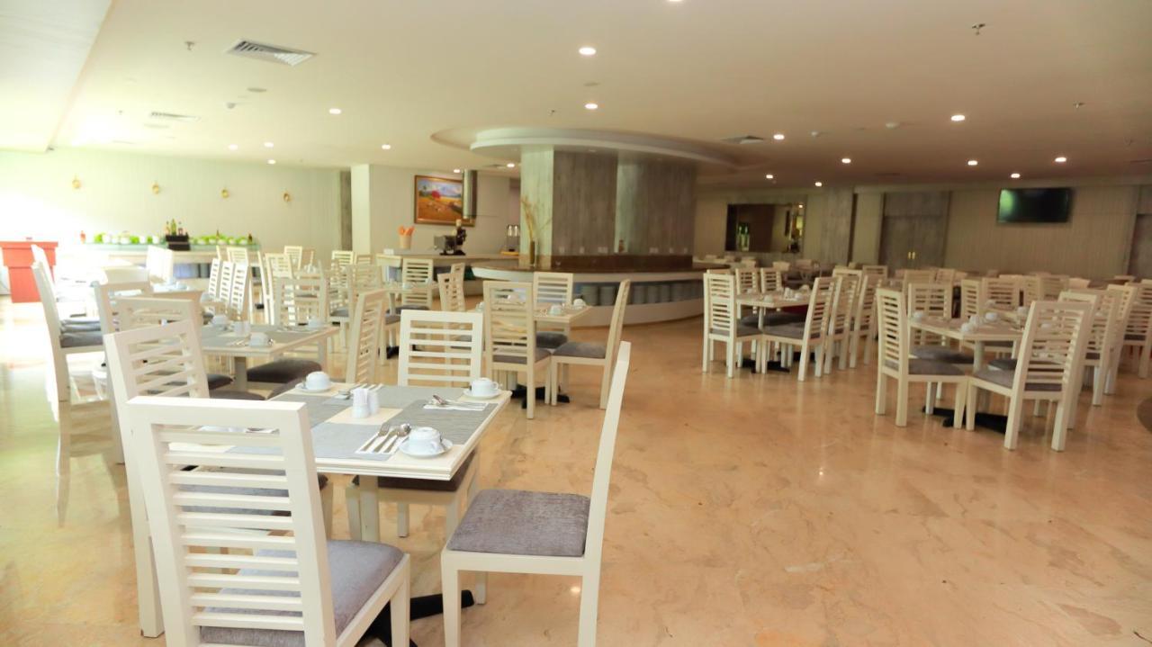 Beverly Hotel Batam Nagoya Esterno foto