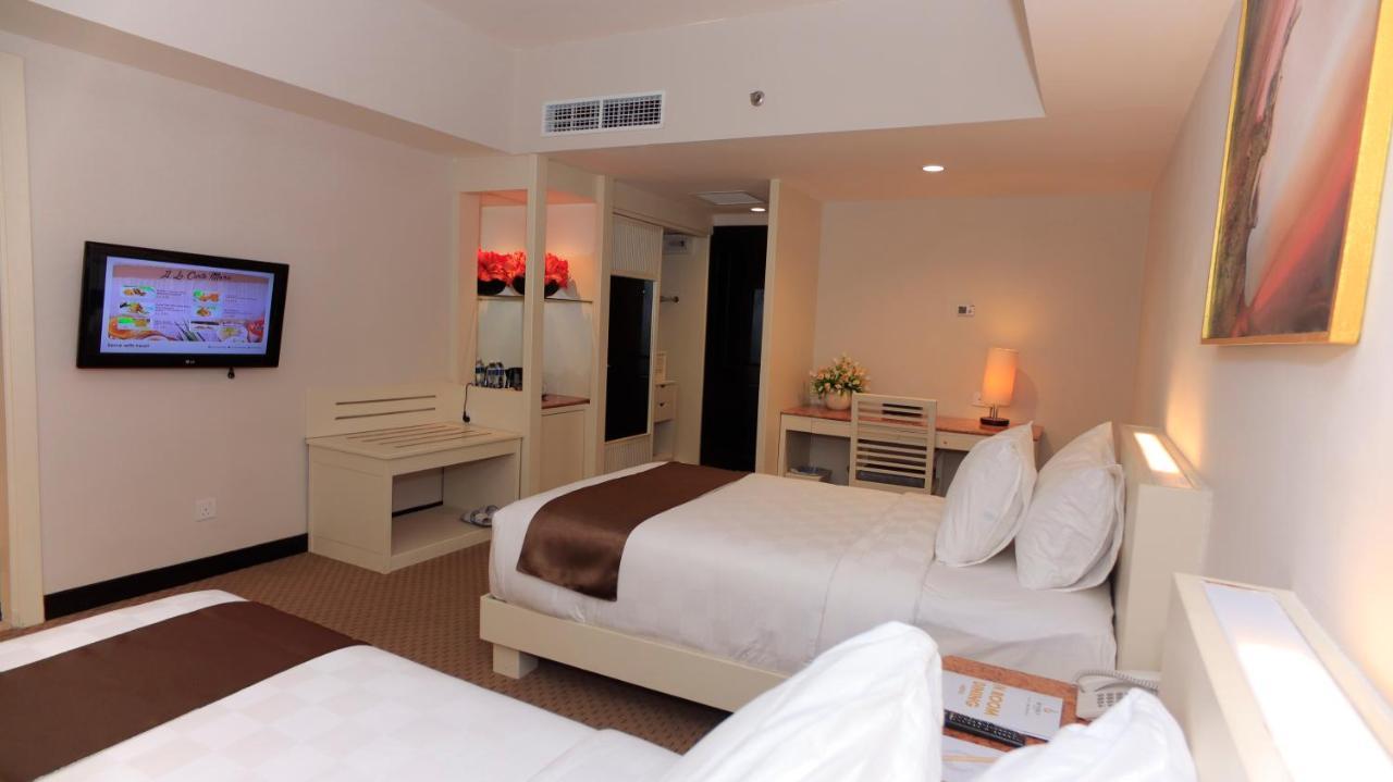 Beverly Hotel Batam Nagoya Esterno foto